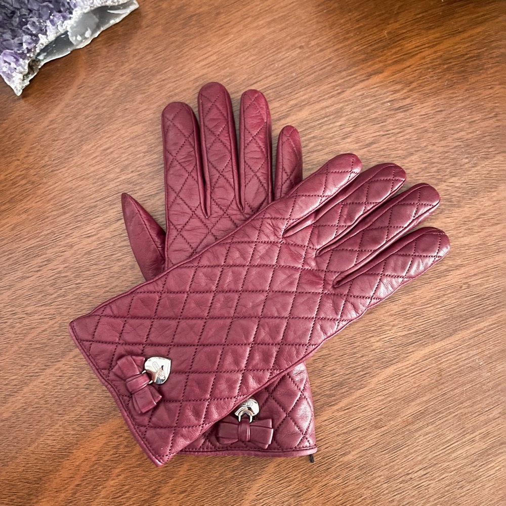 Coach Quilted Women’s Leather Gloves. Like New - Never Worn